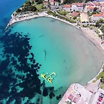 With Wifi - 18336 Split
