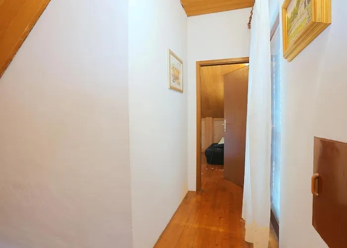 With Wifi - 18336 شقة *